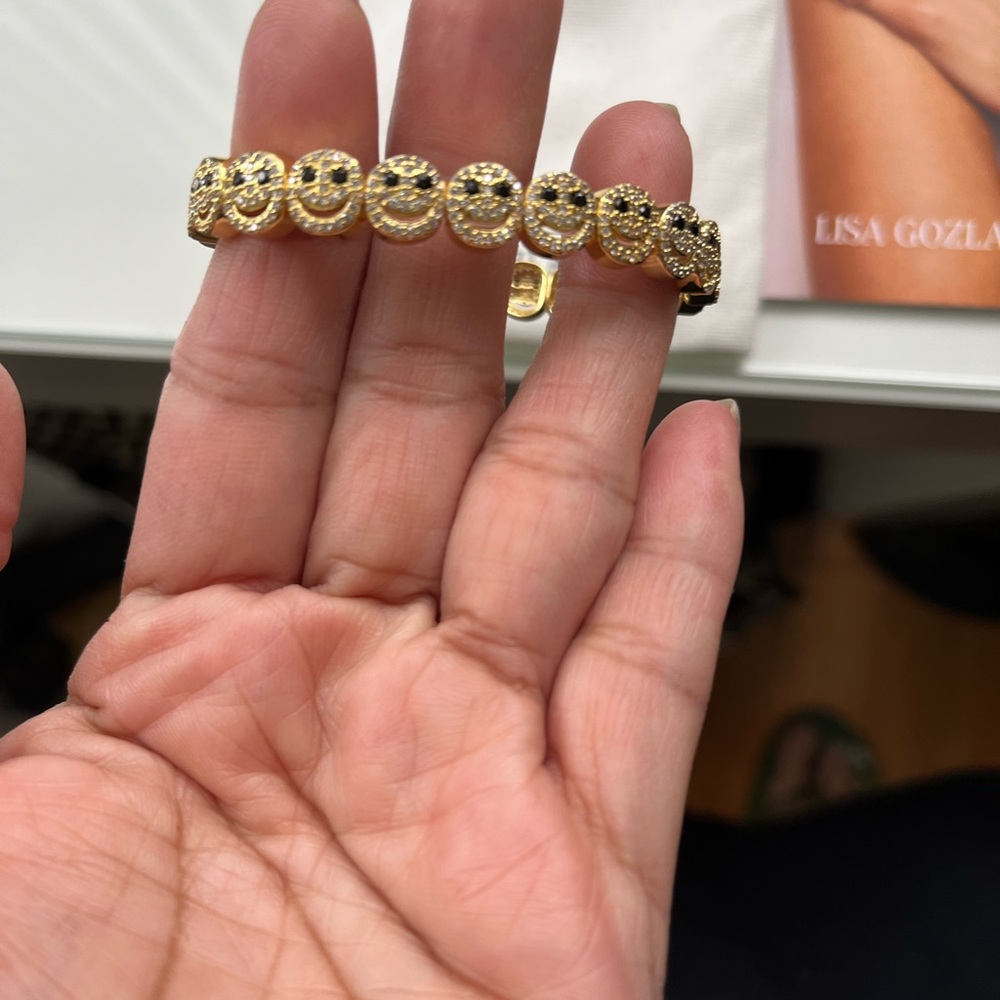 “SOLD” Lisa Goslan Happy Face Bracelet (Brand New)